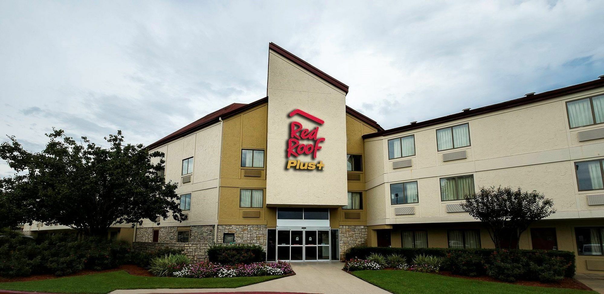 Red Roof Inn Plus+ Houston - Energy Corridor Exterior photo